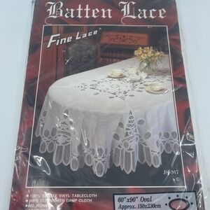 Batten Lace Fine Lace Oval Vinyl Tablecloth 60x90 Seats 6-8 White Scalloped Edge
